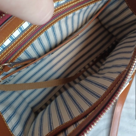 Dooney & Bourke Vintage Bag Like New! - Picture 6 of 7